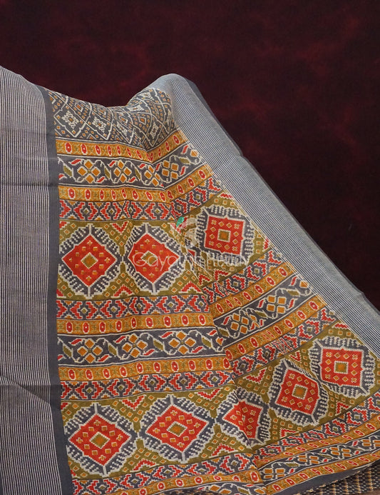 Grey Colored Diamond Print Semi Chanderi Saree By Gayathri Reddy Designer Studio | Swadesiicart