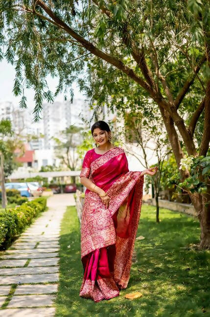 Vishnu Weaves Women's Pink Handloom Raw Silk Woven Border Saree with Unstitched Blouse - Swadesiicart