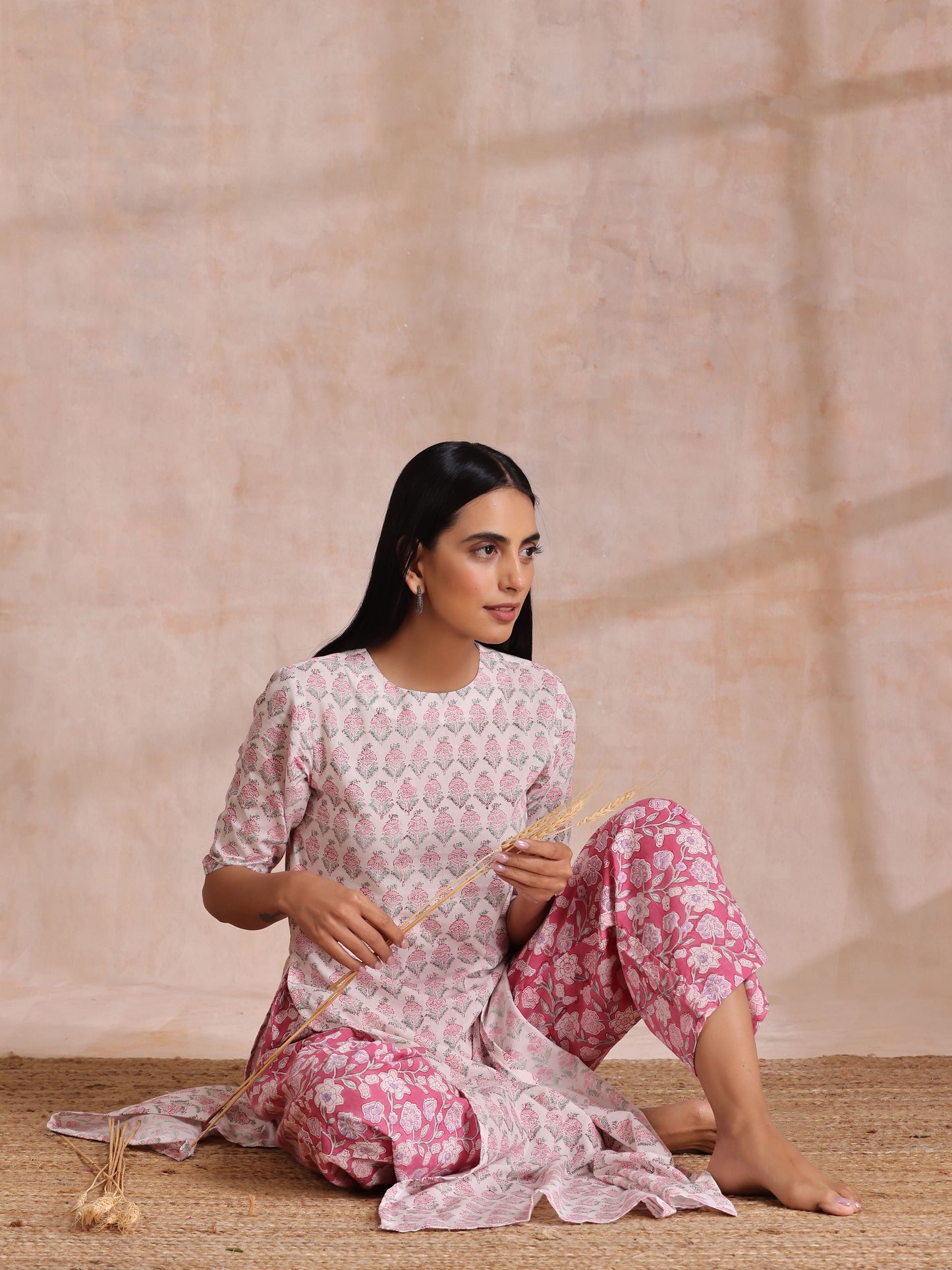 trueBrowns Pink Green Floral On White Block Print Cotton Slit Kurta Pant Set | Relove | Swadesiicart