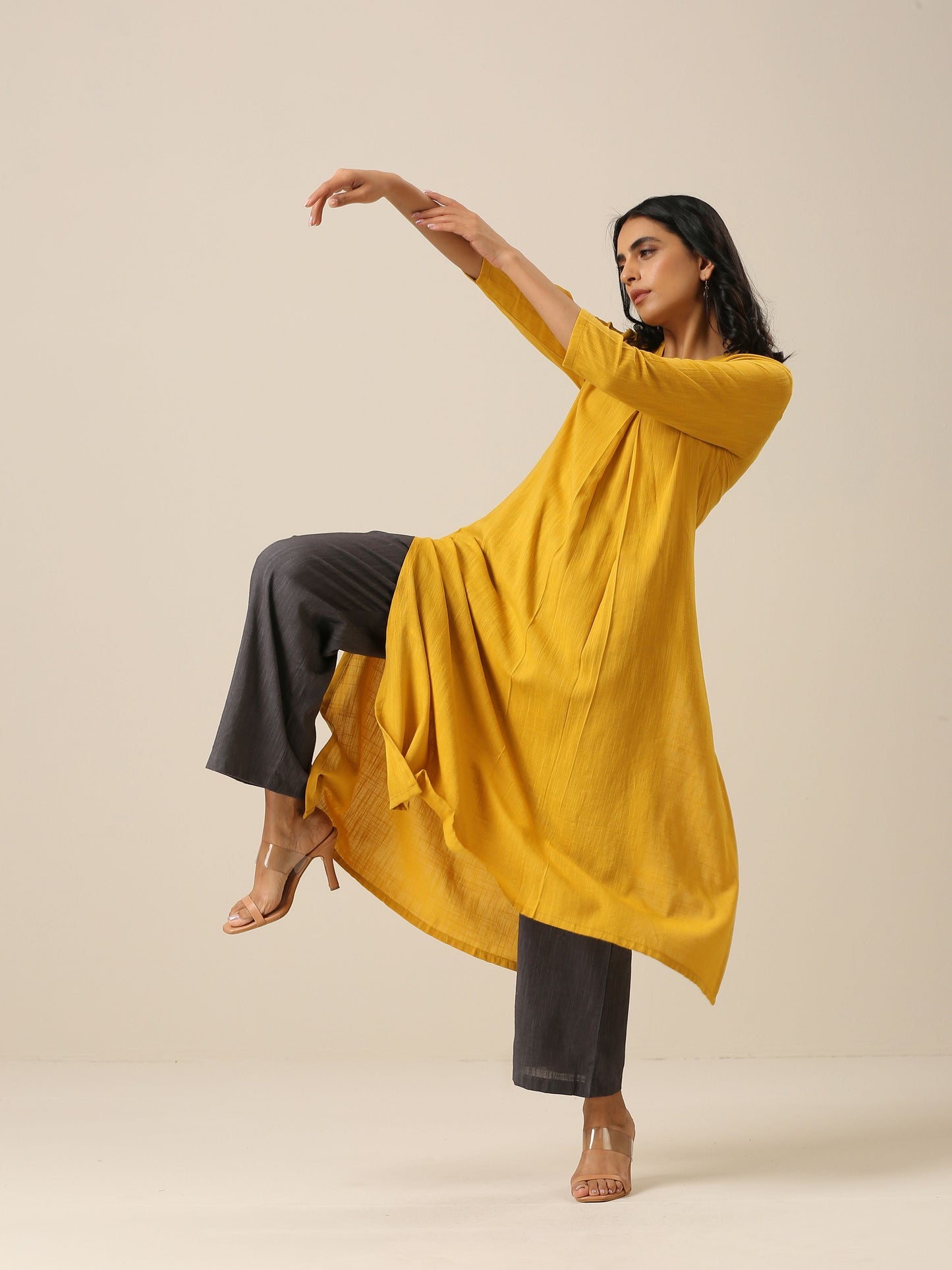 trueBrowns Mustard Yellow Slub Texture Neck Pleat Kurta Pant Set | Swadesiicart