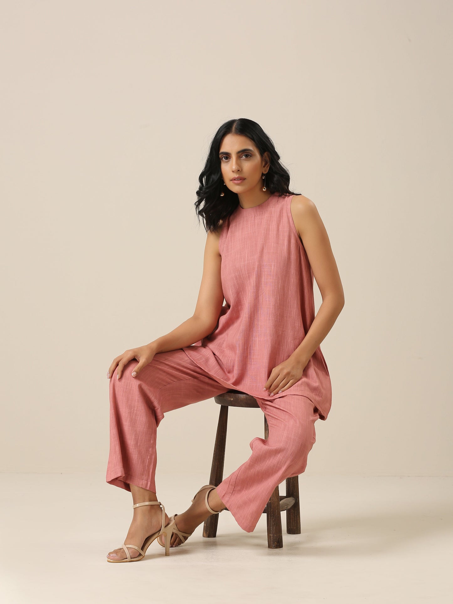trueBrowns Light Mauve Slub Textured Sleeveless Short Co-Ord Set - Swadesiicart