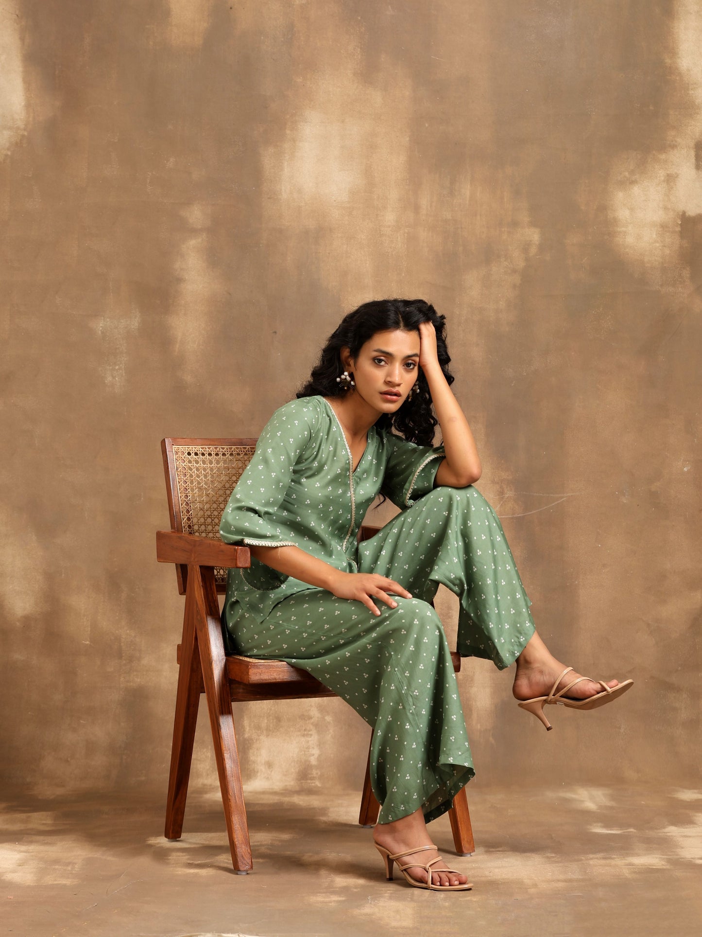 trueBrowns Light Green Bandhani Printed Silk Co-Ord Set - Swadesiicart