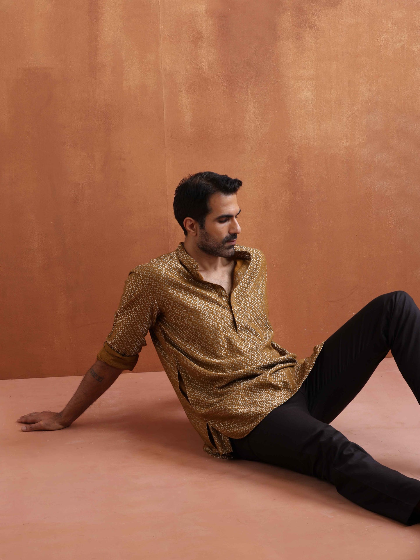 trueBrowns Men's Mustard Cotton Dobby Short Kurta | Swadesiicart