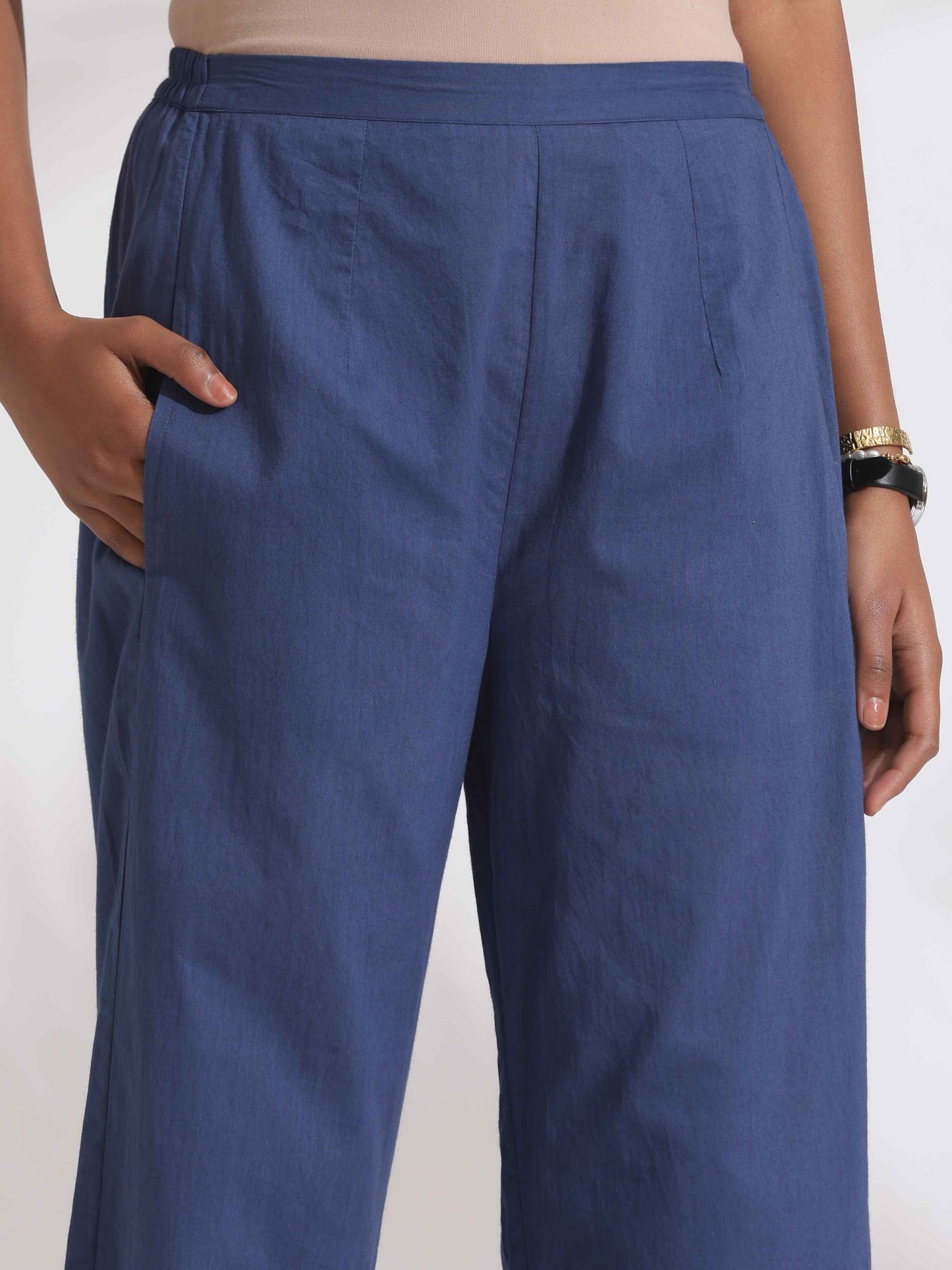 trueBrowns Blue Cotton Print Pleated Kurta Set | Swadesiicart