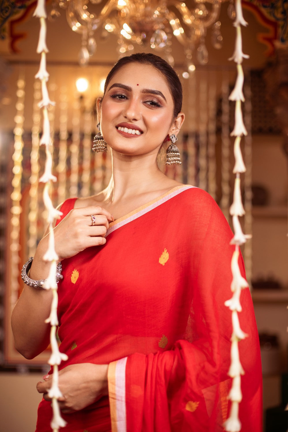 Very Much Indian Mastaani - Pure Mul Jamdhani Cotton Handloom Swadesiicart with Beautiful Diamond Weaves - Red