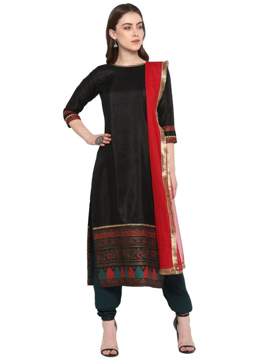 Ahalyaa Women Black & Red Kurta Set | Swadesiicart