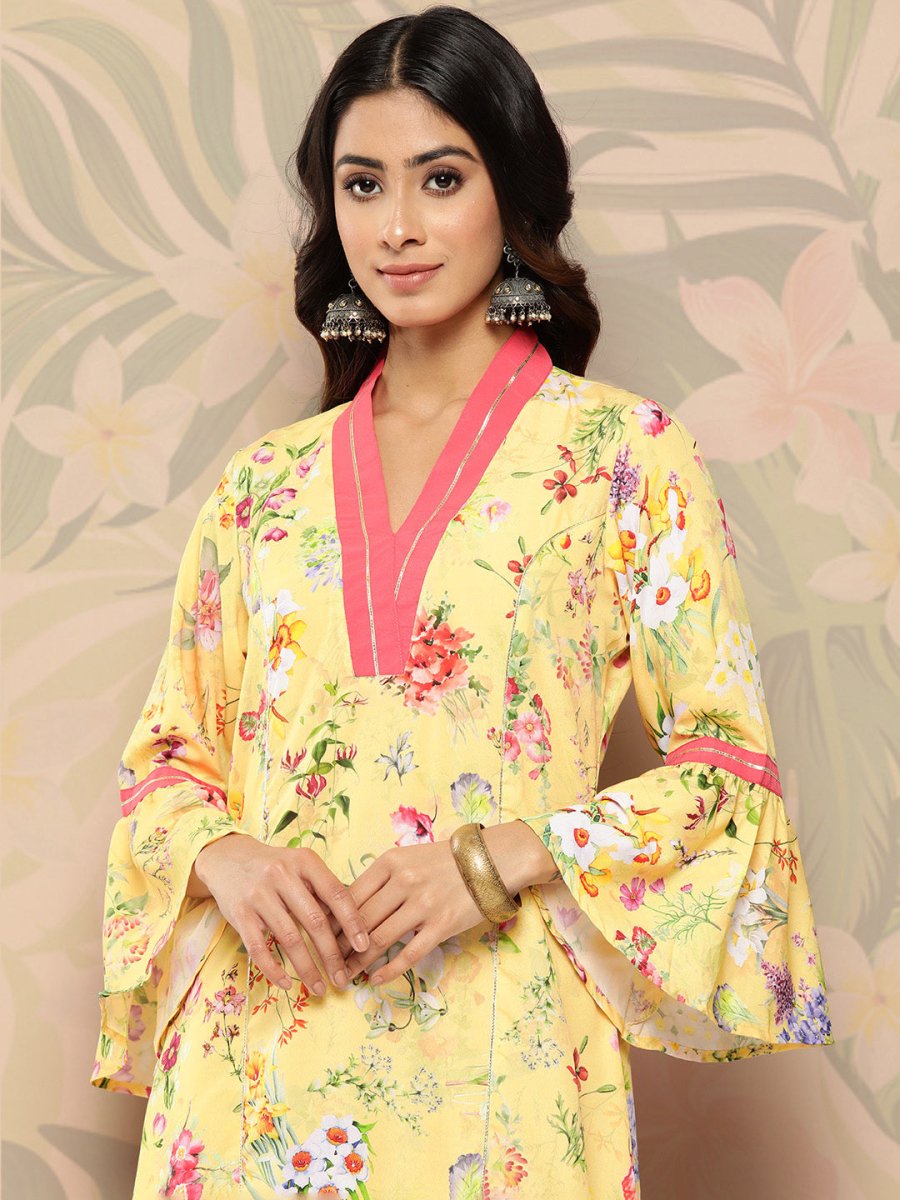 Ahalyaa Floral Printed Bell Sleeves Gotta Patti Crepe Kurta | Swadesiicart