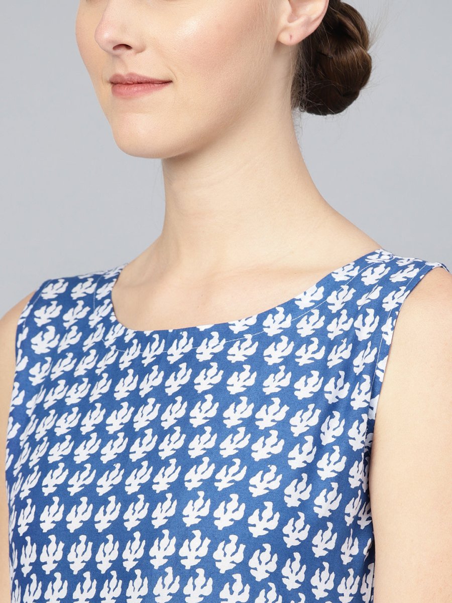 Ahalyaa Women Blue & White Printed Kurta with Trousers | Swadesiicart