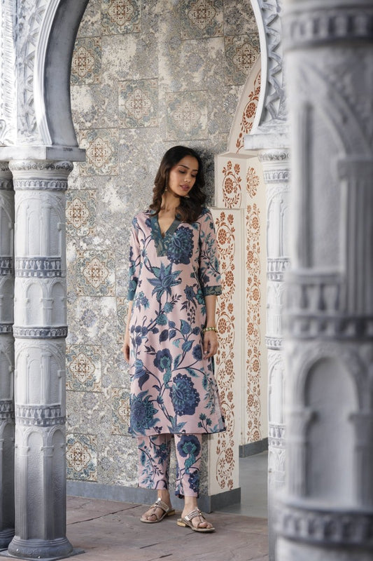 Ahalyaa Women Floral Printed Kurta with Trousers | Swadesiicart