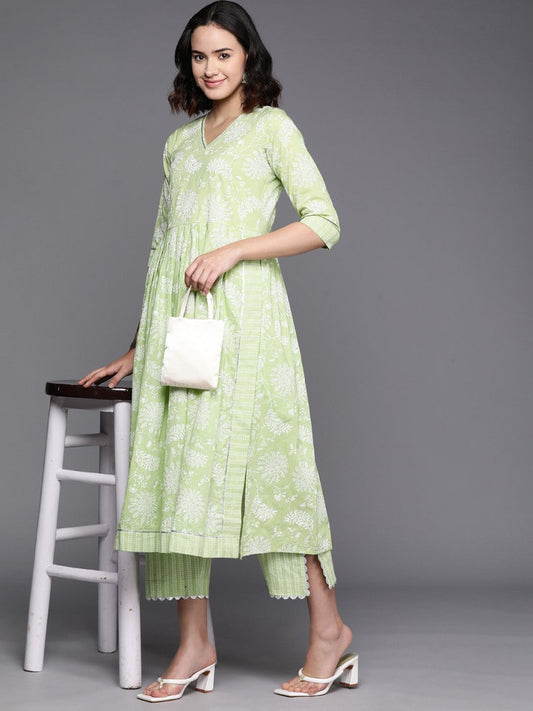 Ahalyaa Floral Printed High Slit Gotta Patti Pure Cotton Kurta With Trousers | Swadesiicart