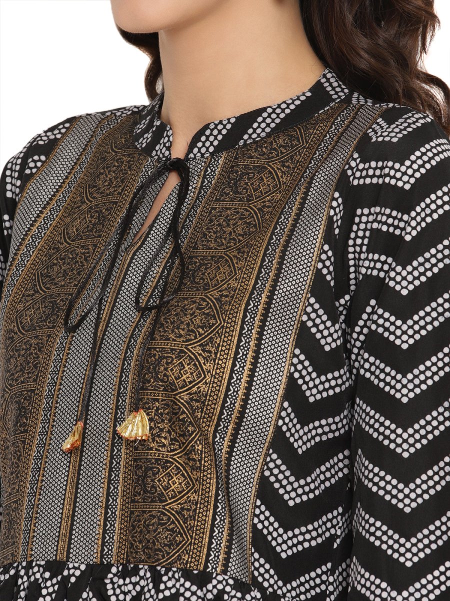 Ahalyaa Stripes Printed Black Tunic | Swadesiicart