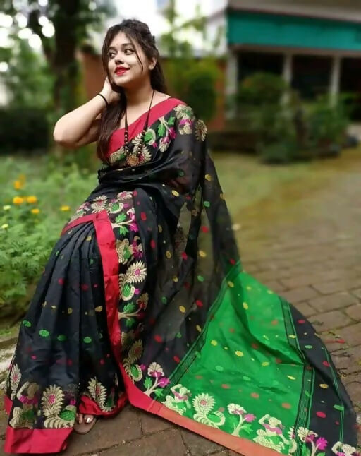 Exclusive Collection Black Beautiful Handloom Silk Cotton Saree - Swadesiicart