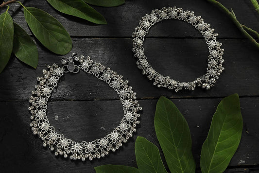 Mominos Fashion Kamal Johar Oxidised Silver Anklets For Bridal Wear | Swadesiicart