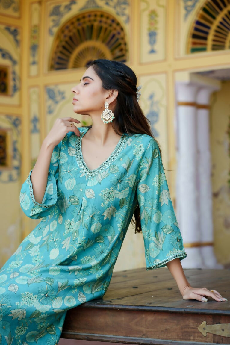 Vaasva Women Aqua Muslin Pleated Kurta & Pant Clothing Set | Swadesiicart