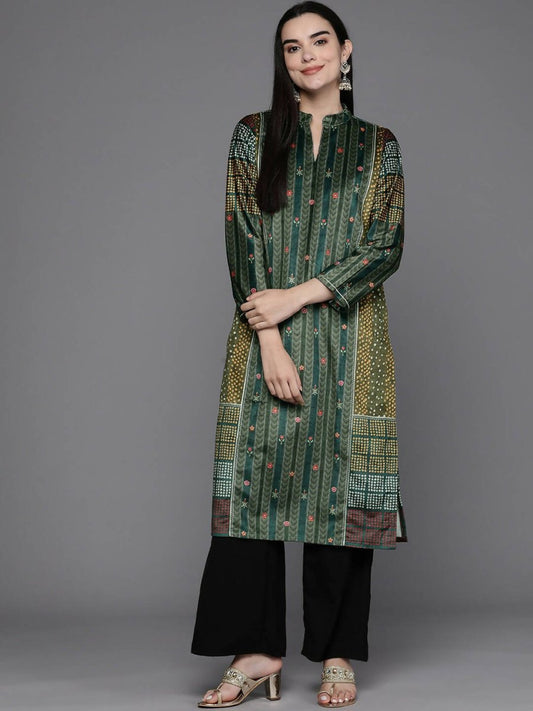 Ahalyaa Women Printed Gotta Patti Velvet Kurta - Green Color | Swadesiicart
