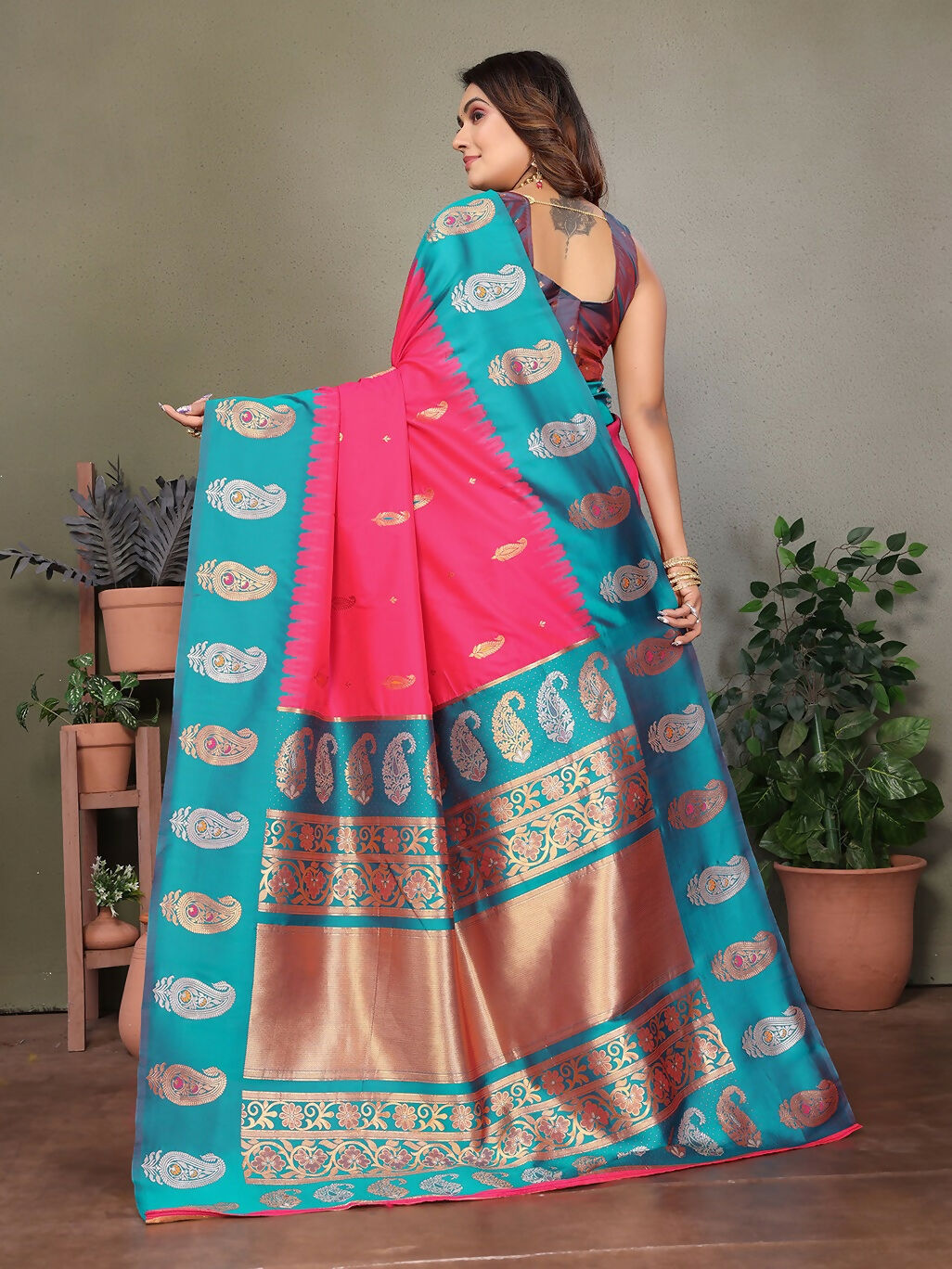 Joban Fashion Banarasi Pink ButtiSoft Silk Saree | Swadesiicart