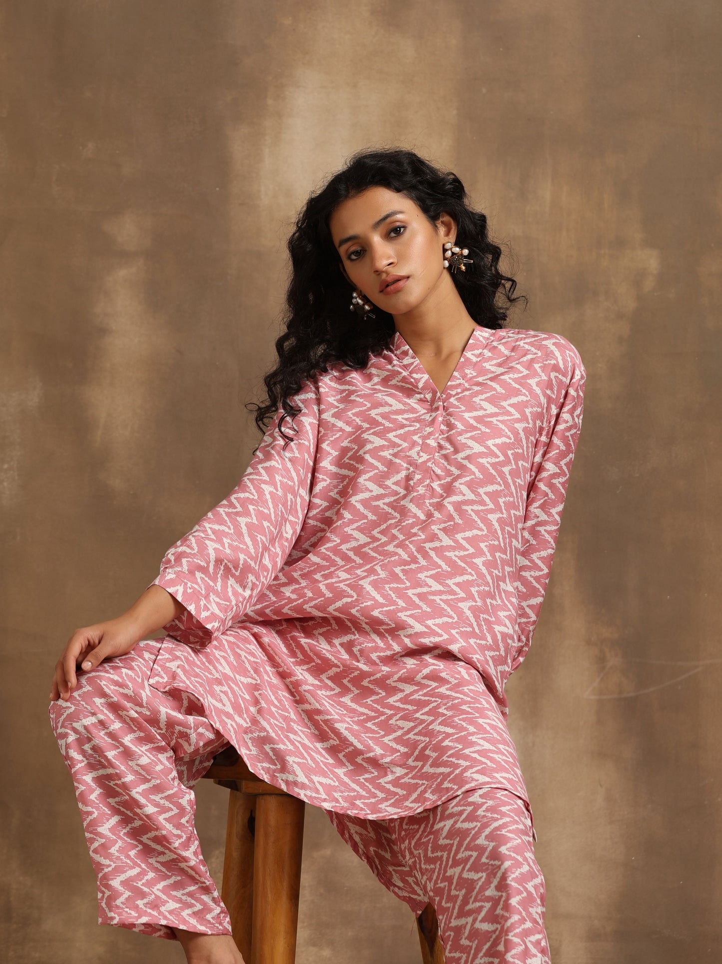 trueBrowns Light Mauve Zig-Zag Printed Silk Co-Ord Set - Swadesiicart