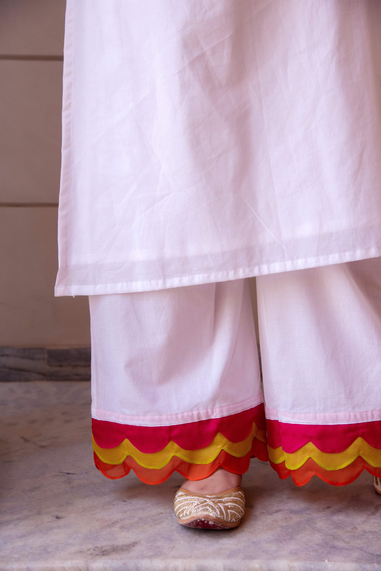 Pomcha Jaipur Kapas Rangbirangi White Co-Ord Set - Swadesiicart