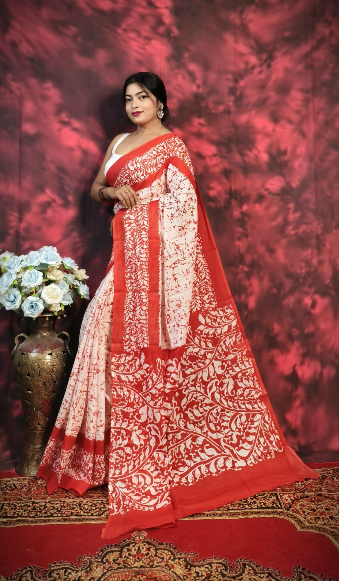 Exclusive Collection Beautiful Batique Print Red Pure Cotton Hand Print Handloom Saree With Running Blouse Piece - Swadesiicart