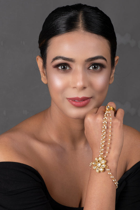 Peryl Women's Gold Tone Floral Kundan Haathphool With Pearls - Distacart