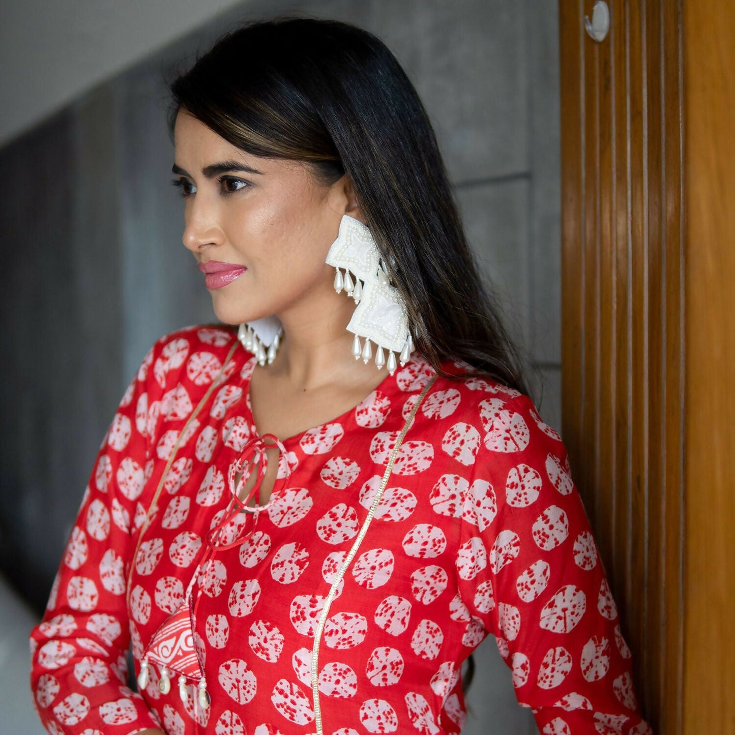Jyoti Fashion Women's Red Pure Muslin Heavy Digital Printed Kurta Pant Set | Swadesiicart