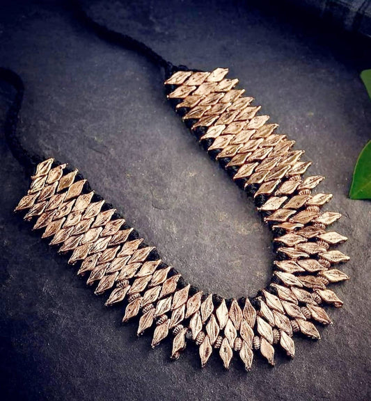 Bling Accessories Shell Metal Casting Weaved Necklace In Thread | Swadesiicart