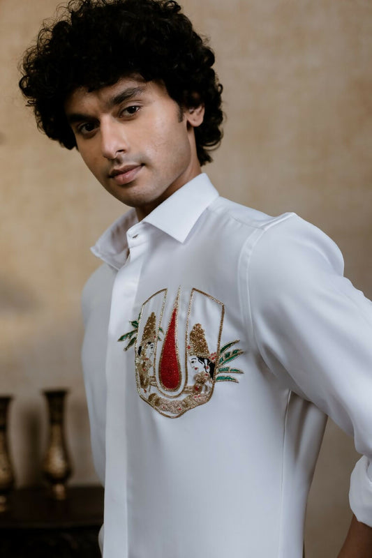 British White Sri Vari Sutra Shirt By Hilo Design | Swadesiicart