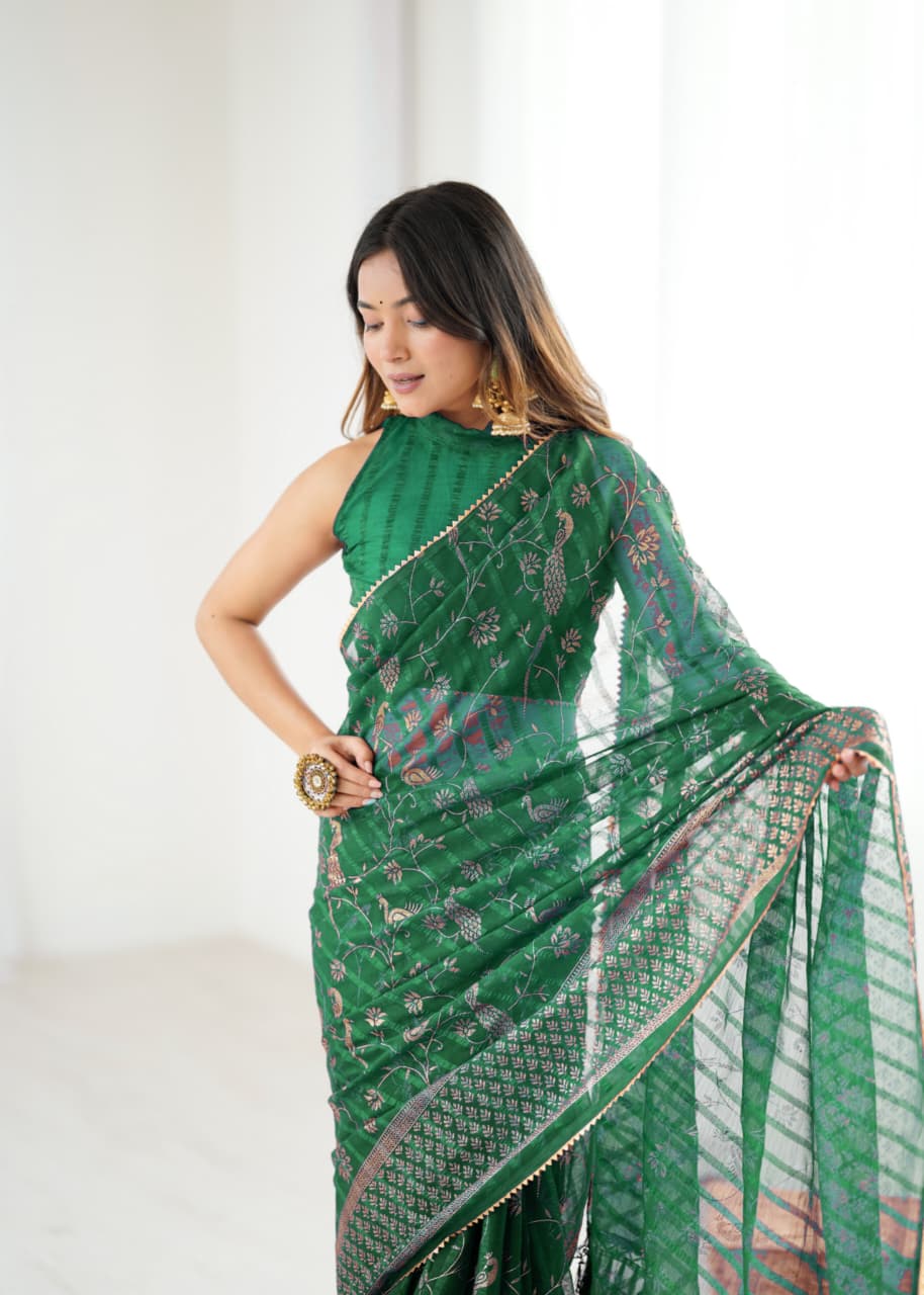 Lorenvalley Fashion Green Solo Georgette Superb Finishing Foils Print & Fancy Zalar Lace in Border Saree with Blouse - Swadesiicart