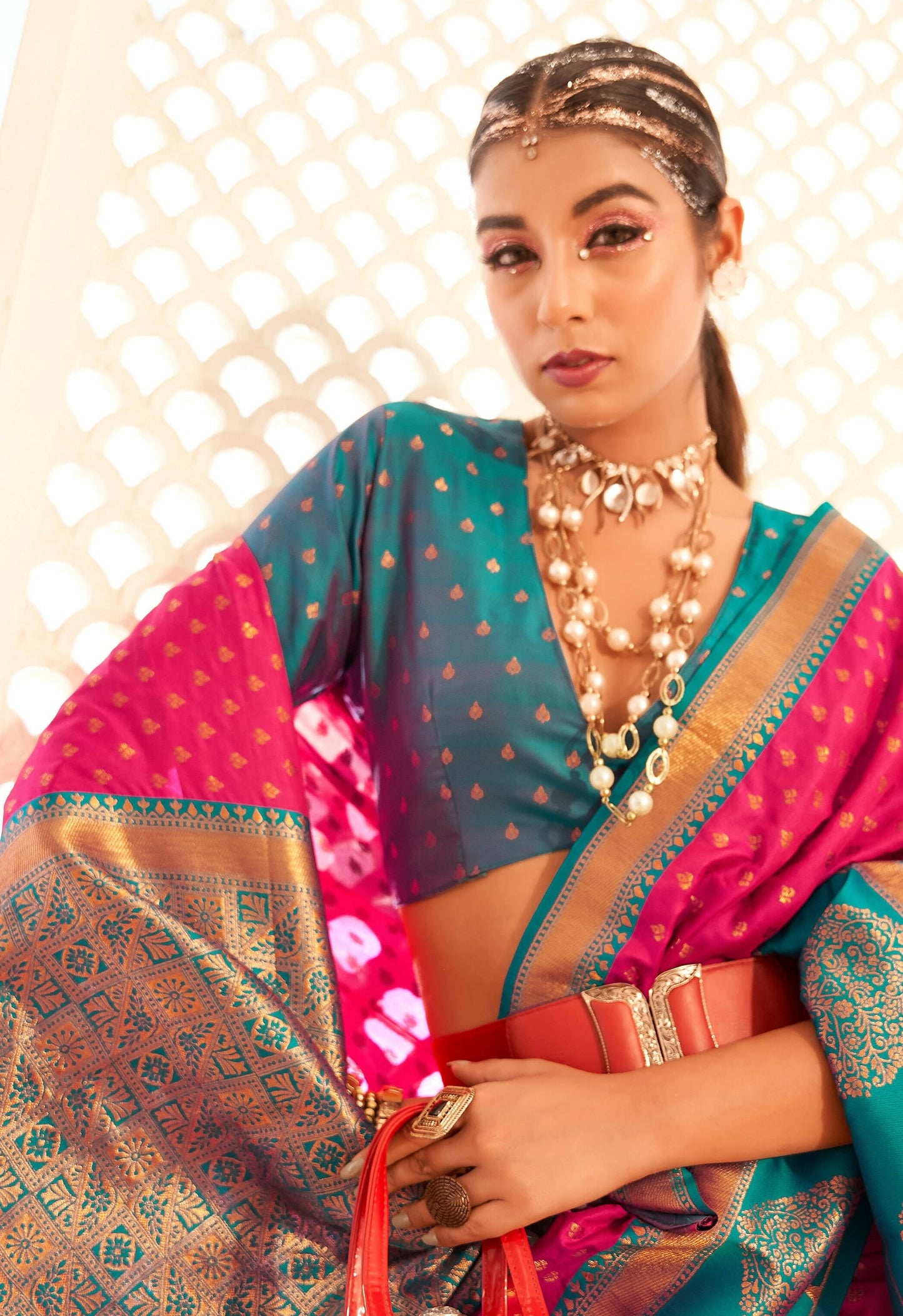 Pink Soft Banarasi Paithani Copper Zari Weaving Saree With Unstitched Blouse Piece - Jodha | Swadesiicart