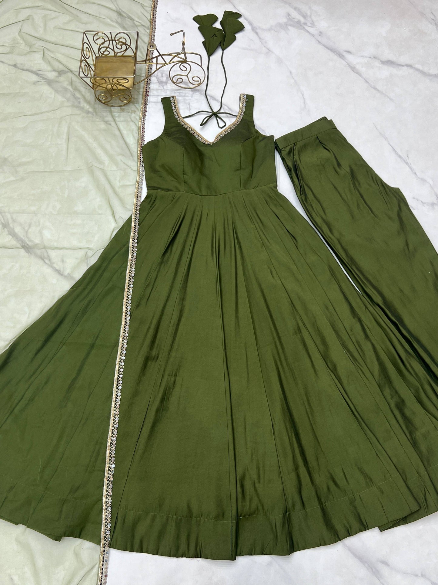 Lorenvalley Fashion Green Pure Romansilk Chanderi Fabric Yoke Fancy Lace Work Anarkali Kurta Pant With Dupatta Set - Swadesiicart