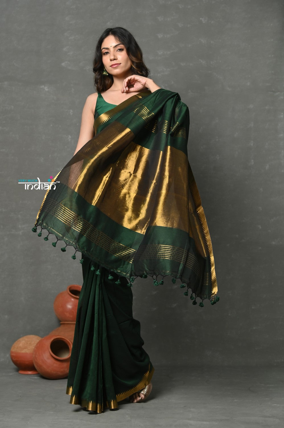 Very Much Indian ! High Quality Pure Mul Cotton Handloom Saree - Dark Green | Swadesiicart