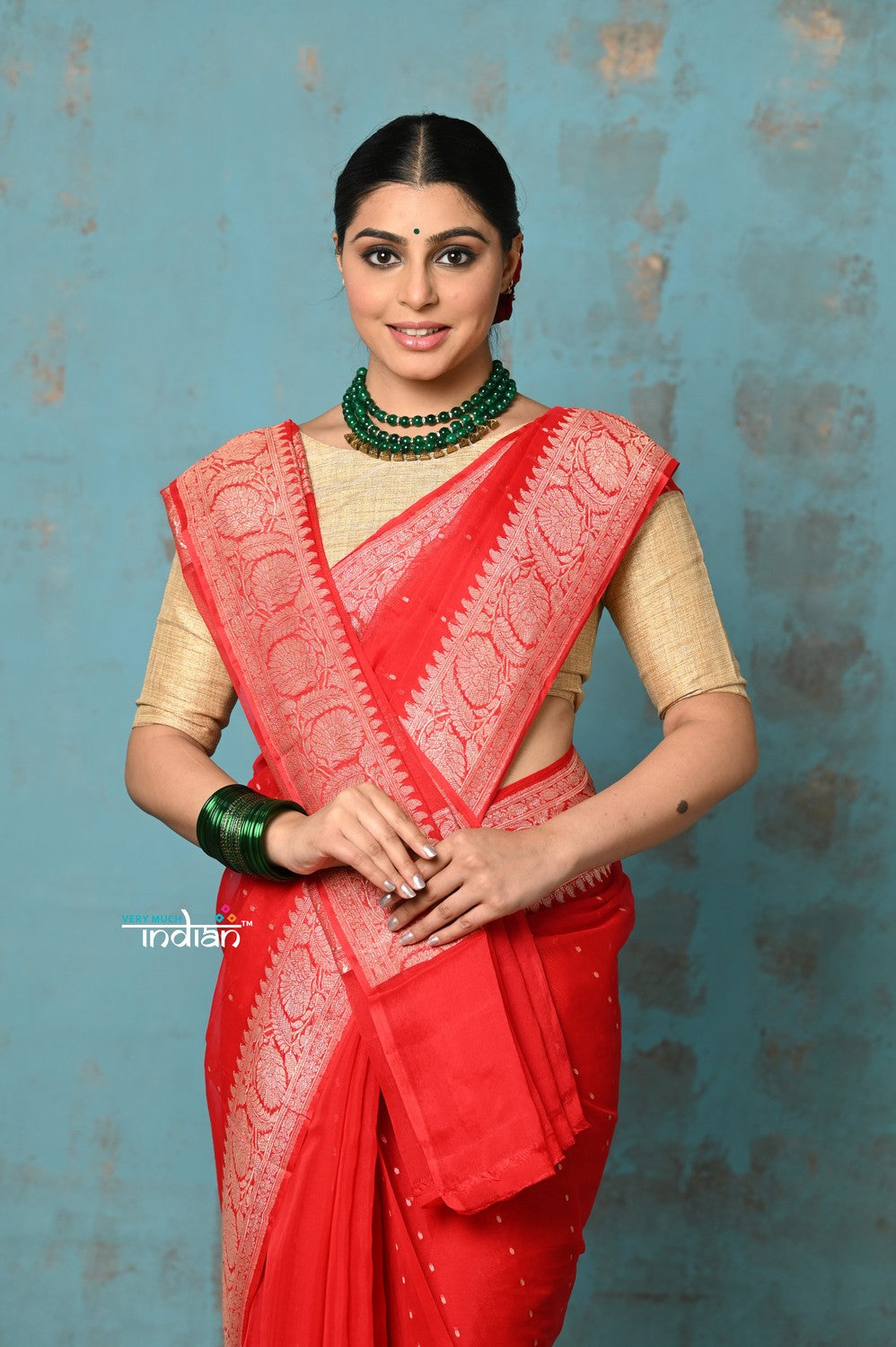 Very Much Indian Suhaani - Handloom Khaddi Georgette Swadesiicart With Sleek Border - Red (Silk Mark)