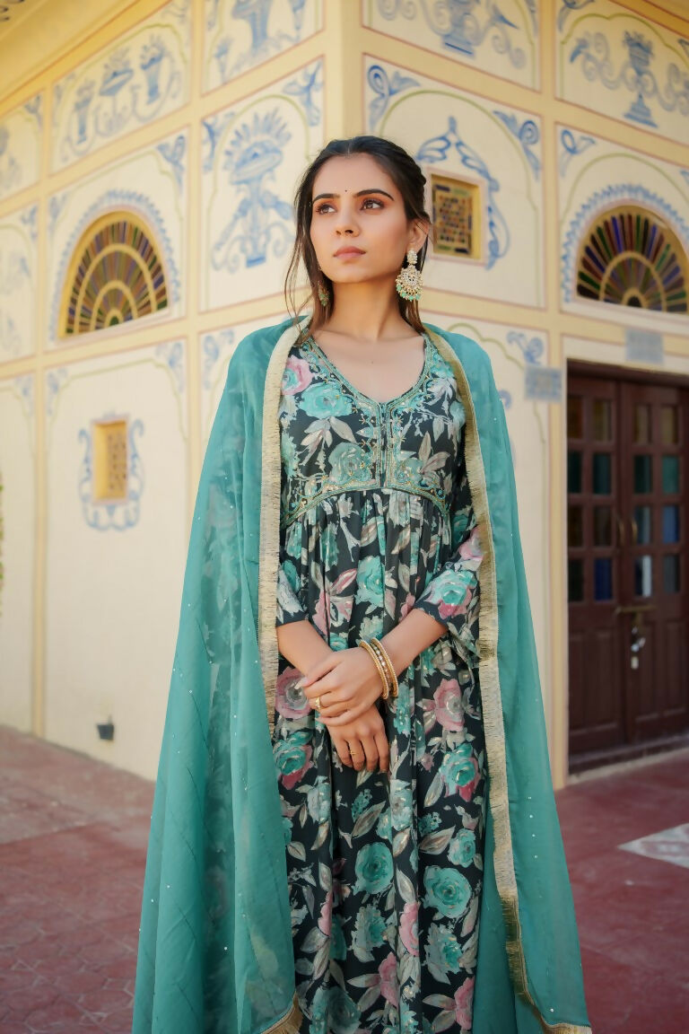 Vaasva Women Teal Muslin Embroidered Kurta, Pant & Dupatta Set | Swadesiicart