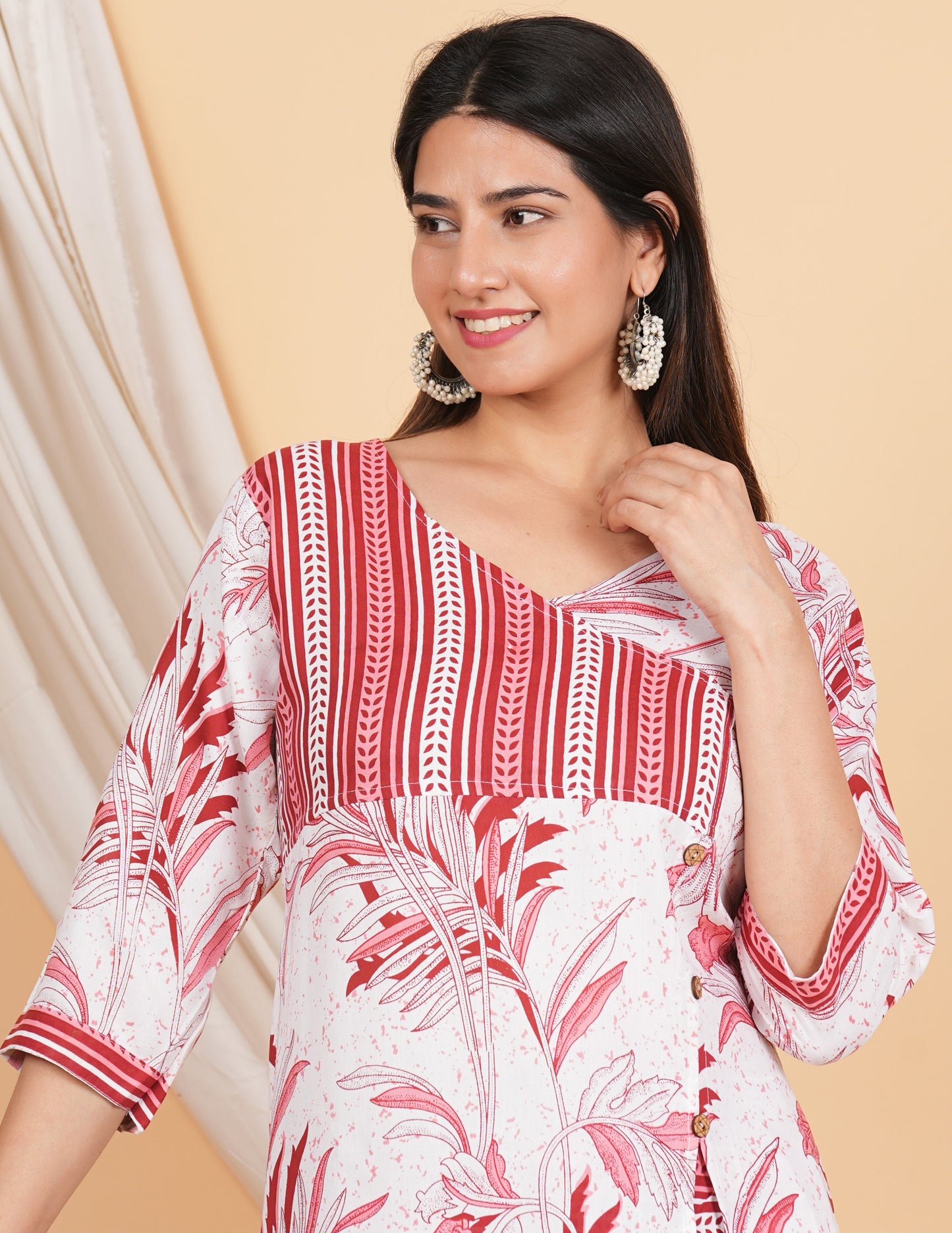 House of RP Women White & Red Rayon Floral Print Kurta & Pant Set | Swadesiicart