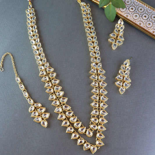 Gold-Polished Traditional Kundan Necklace Jewellery Set with Earrings & Maang Tikka for Women - Wahe Jewels - Swadesiicart