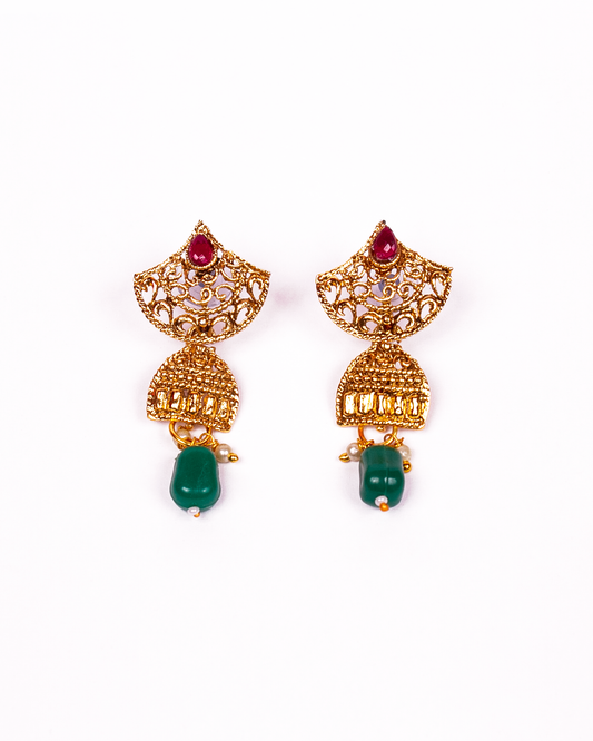 Gold-Polished Alloy Pearl And Beads Mala Pendant Set - The Pari