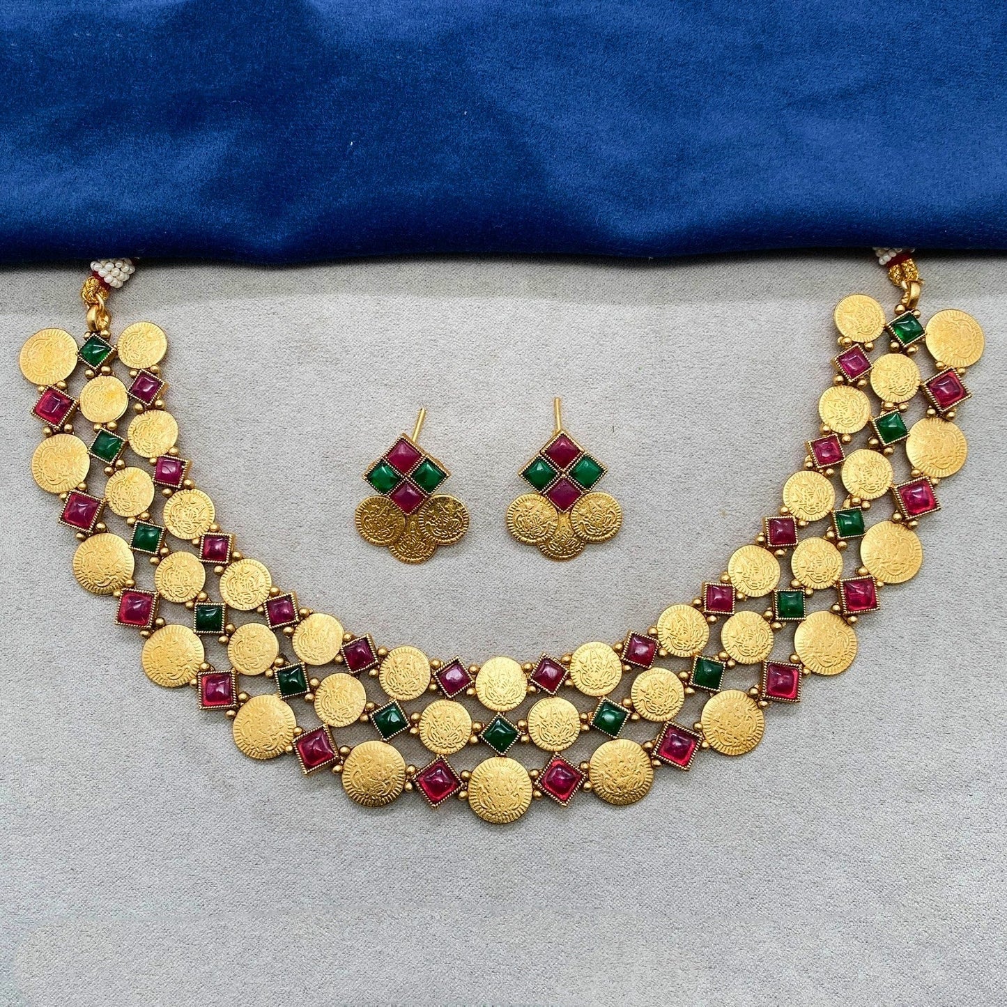 Gold Antique Choker Necklace Set By House of Ree | Swadesiicart