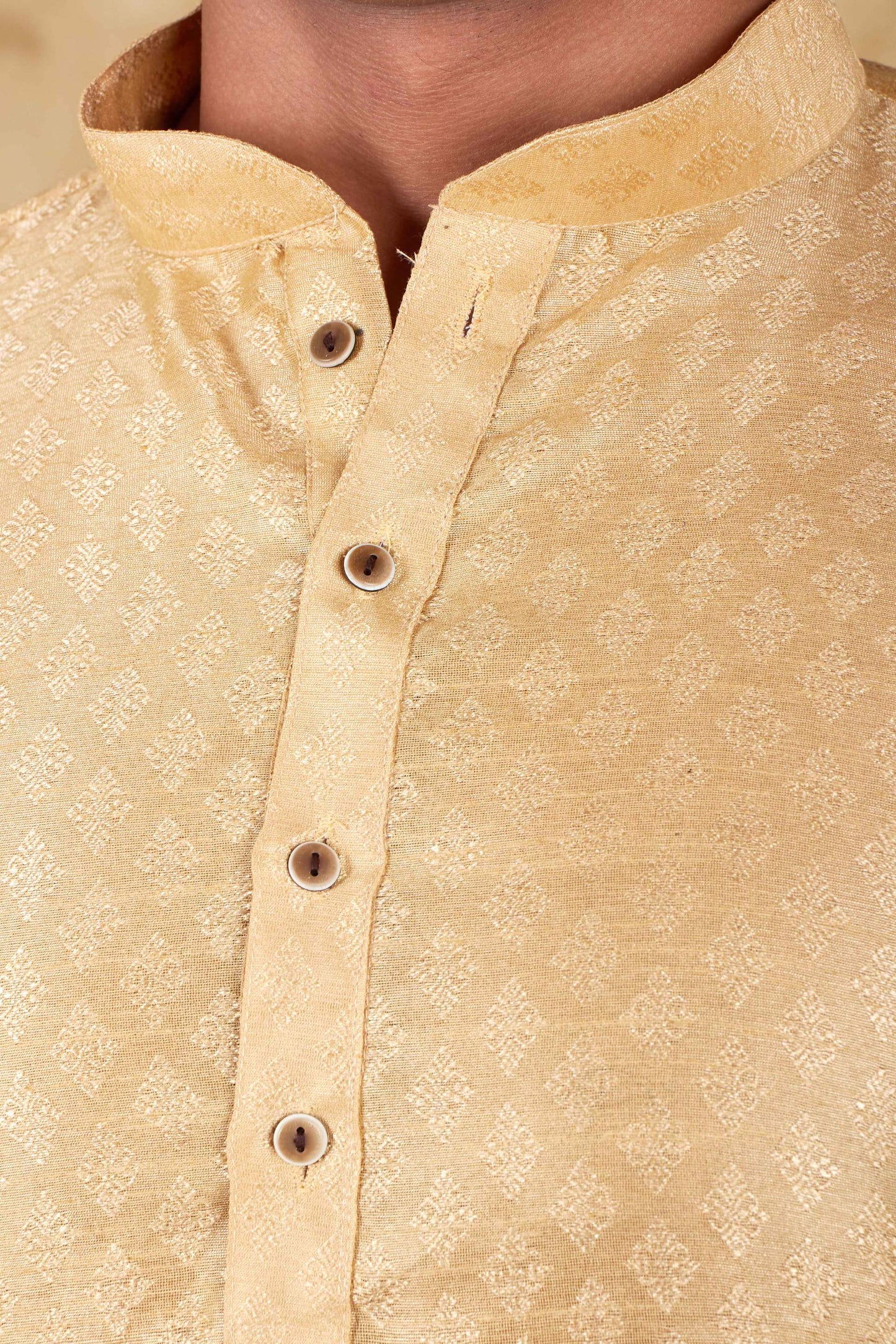 Bluesaanchi Men's Cream Banarasi Silk Kurta Set | Swadesiicart
