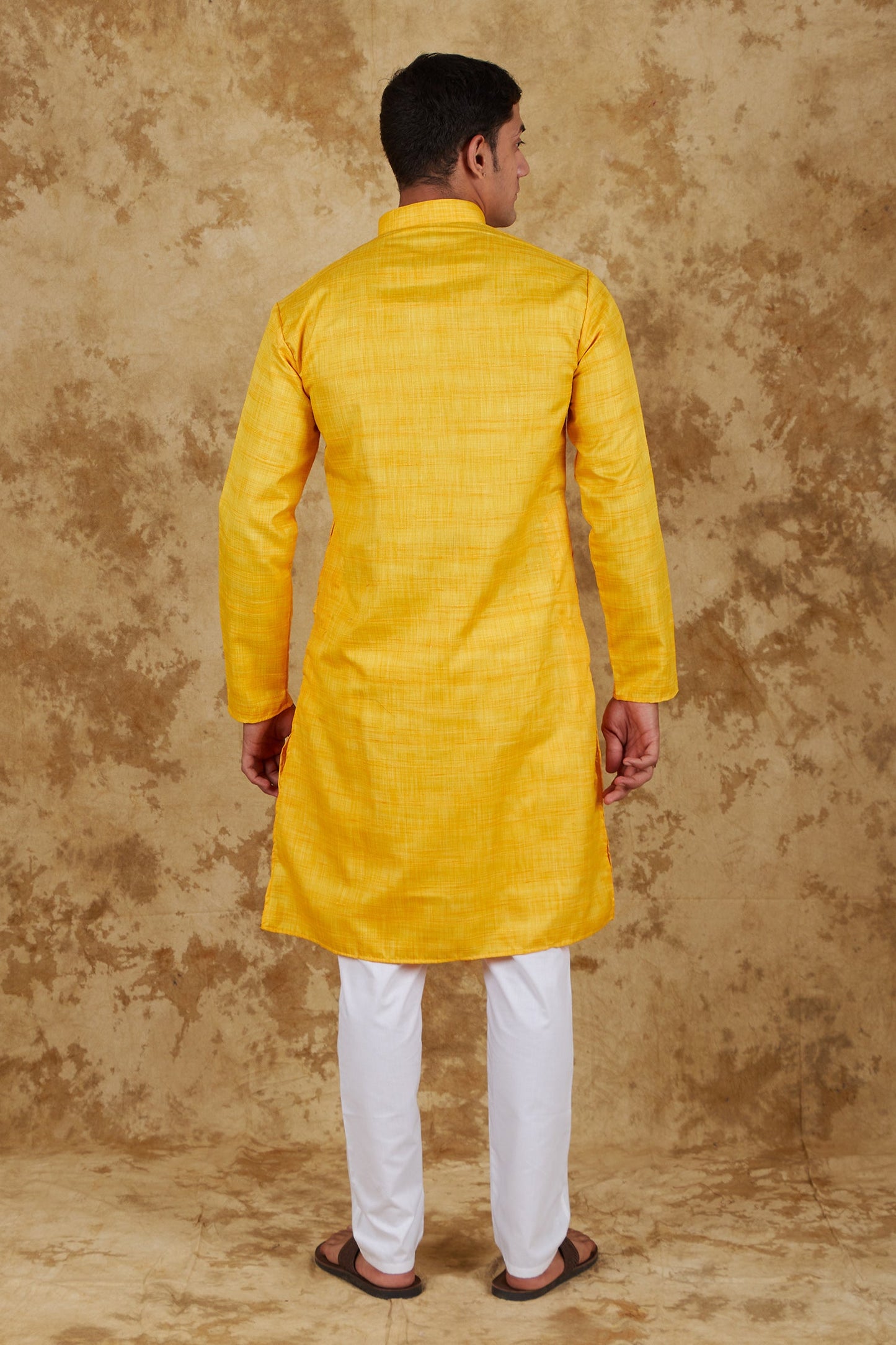 Bluesaanchi Men's Yellow Textured Kurta Set | Swadesiicart