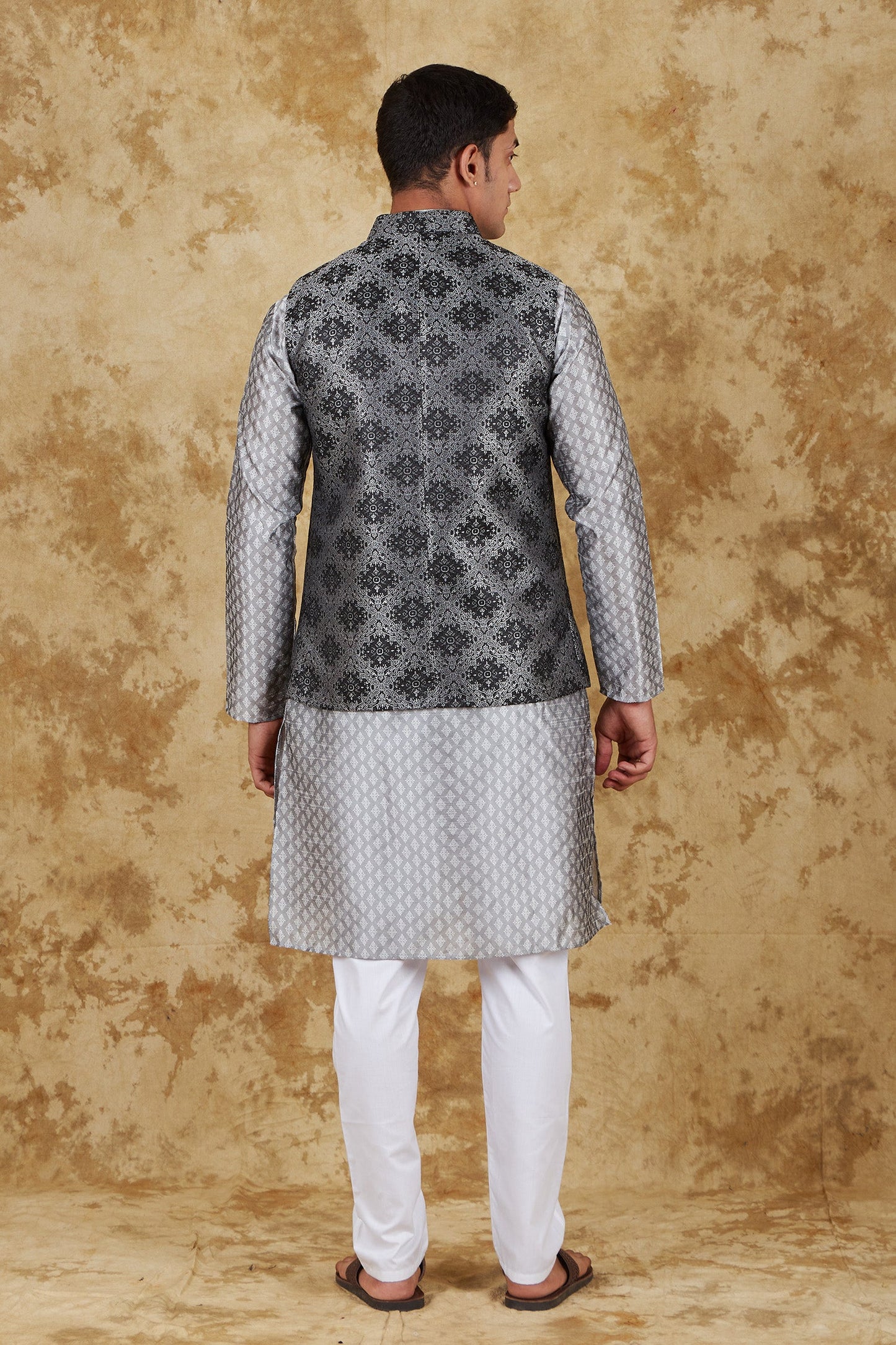 Bluesaanchi Men's Jacquard Grey Waistcoat Kurta Pajama Set | Swadesiicart