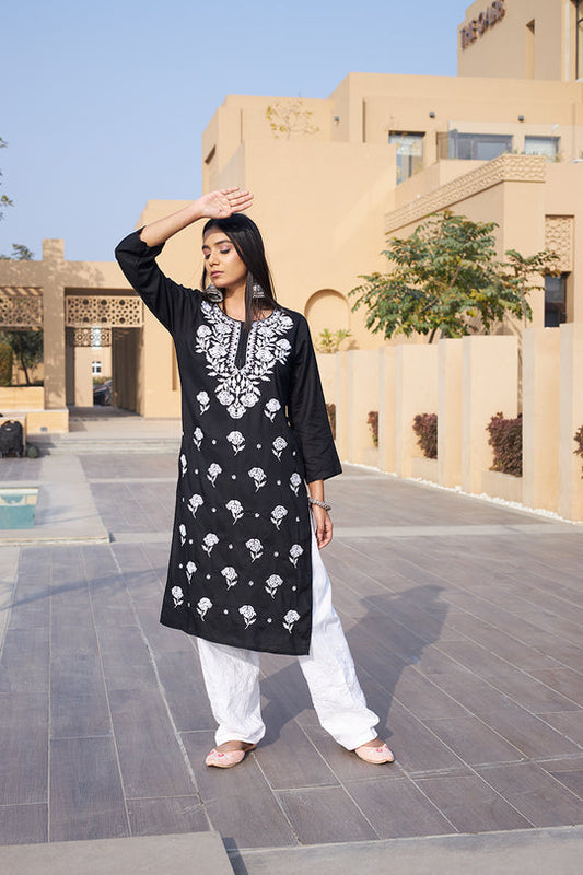 Rangreza Ethnic Chikankari Rayon Kurta Black | Swadesiicart