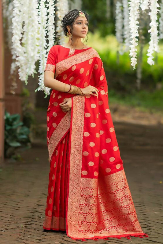 Vishnu Weaves Women's Red Banarasi Silk Floral Zari Woven Saree with Unstitched Blouse - Swadesiicart