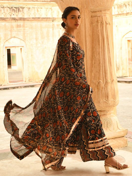 Janasya Women's Black Cotton Floral Block Print Kurta With Flared Palazzo And Dupatta | Swadesiicart