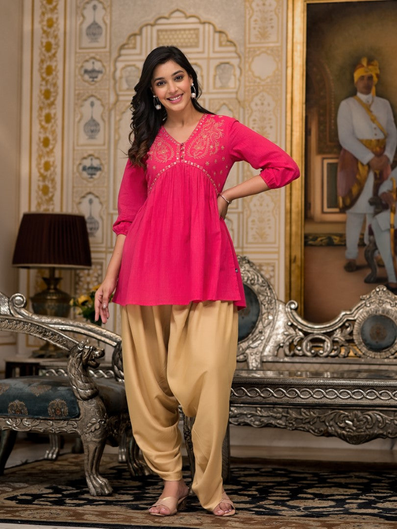 Juniper Women's Fuchsia Embroidered Cotton Tunic And Pant Co-Ord Set With Mirror & Zari Work - Swadesiicart