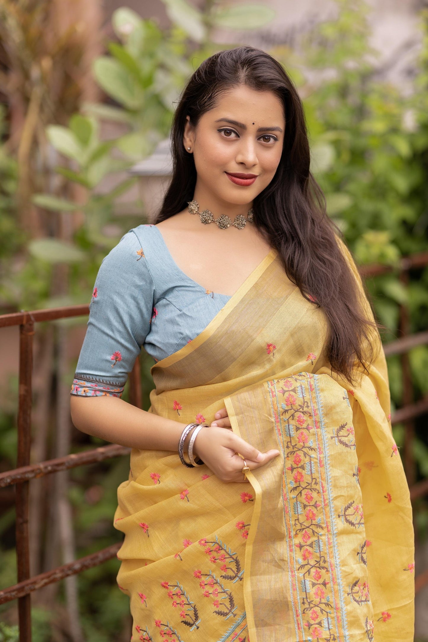 Yellow Pure Linen Ethnic Motifs Saree with Unstitched Blouse - Hiral Fashion | Swadesiicart