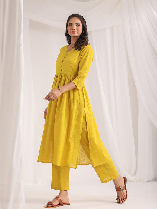 Janasya Gathering Dobby Cotton Yellow Self Design V-Neck Set | Swadesiicart