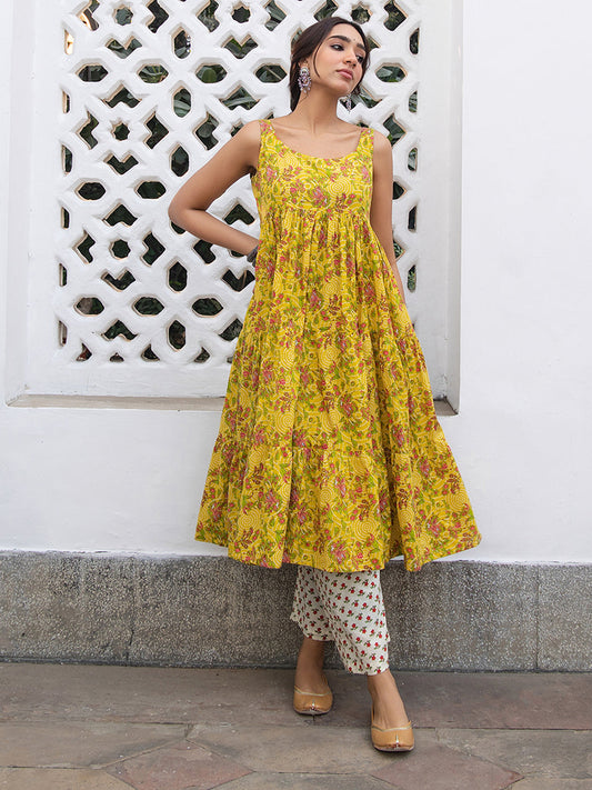 Janasya Bright Cotton Floral Gathered Kurta Set | Swadesiicart
