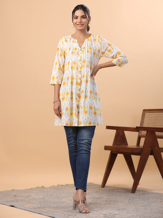 Janasya Pleated Cambric White Ikkat Notch Neck Tunic | Swadesiicart