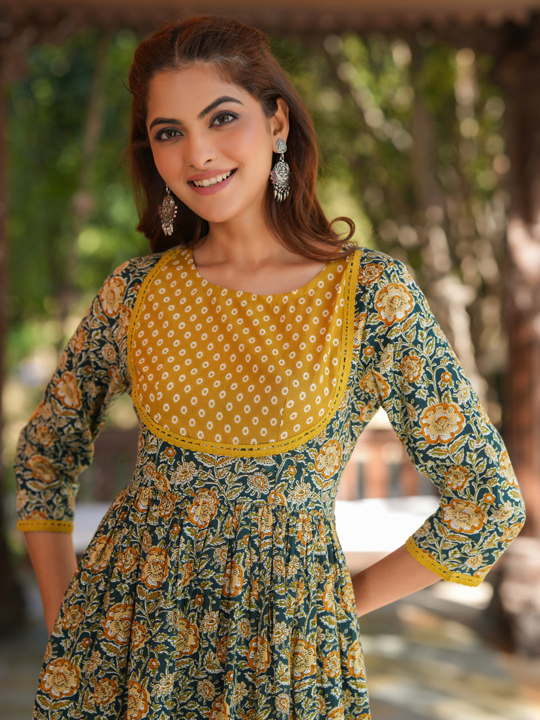 Janasya Dark Cotton Floral A-Line Kurta Set | Swadesiicart