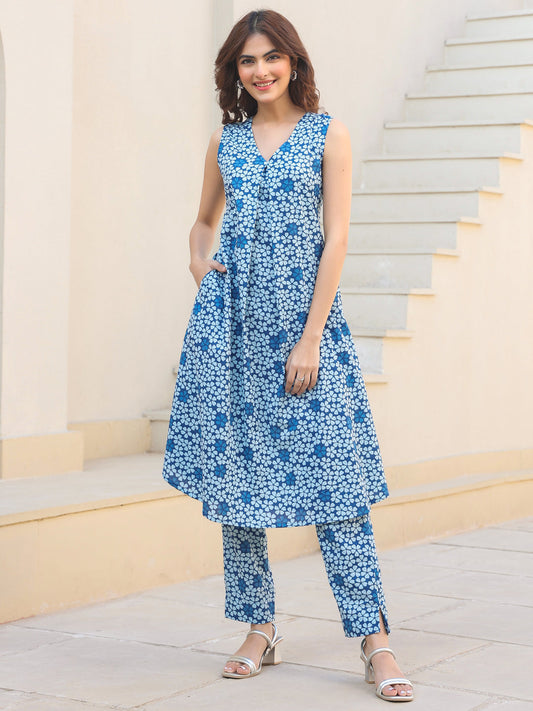 Janasya Dark Cotton Floral A-Line Kurta Set | Swadesiicart